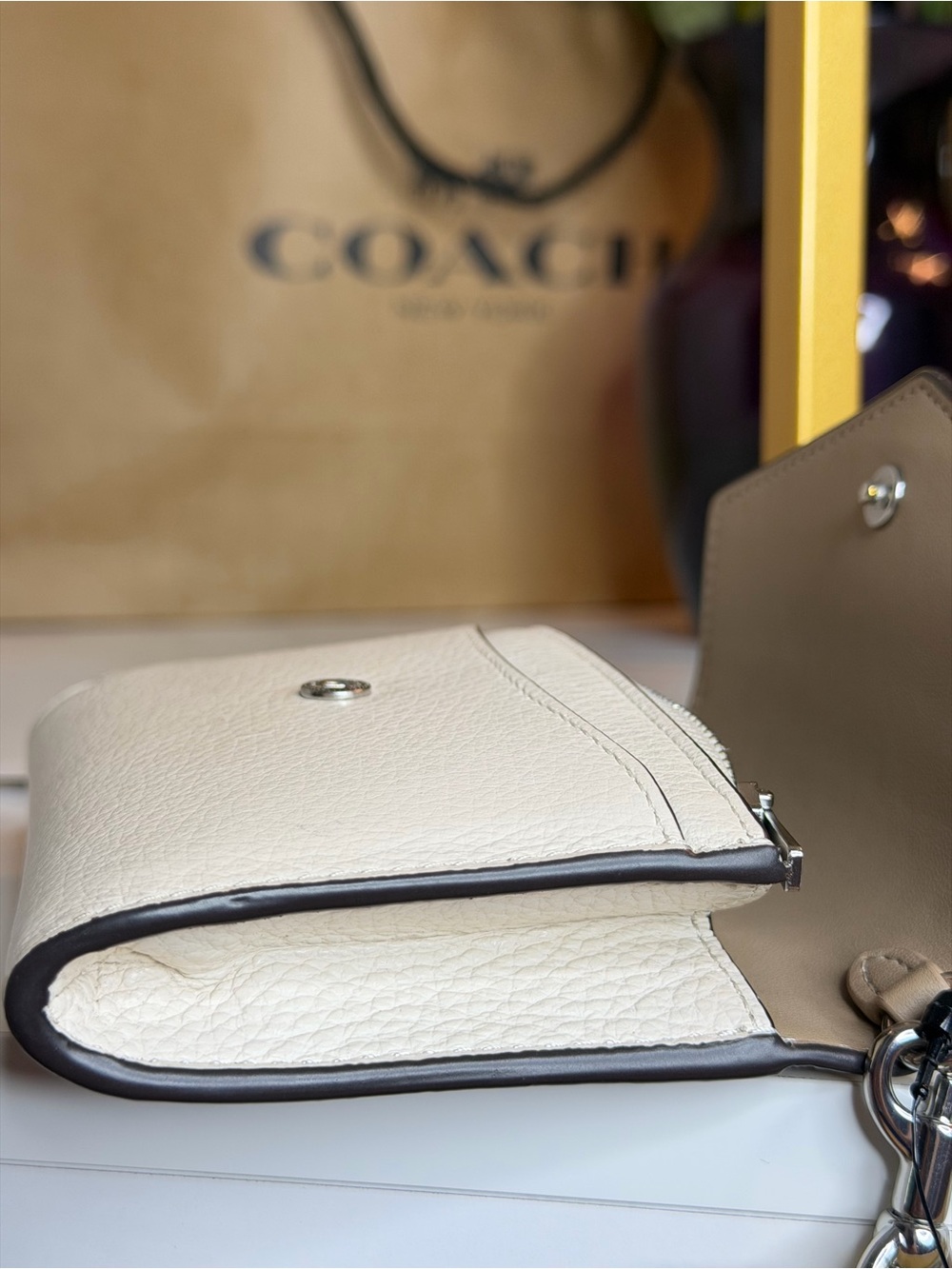 Coach CJ170 Mini Envelope Wallet on Chain Chalk Crossbody NWT - Picture 4 of 14
